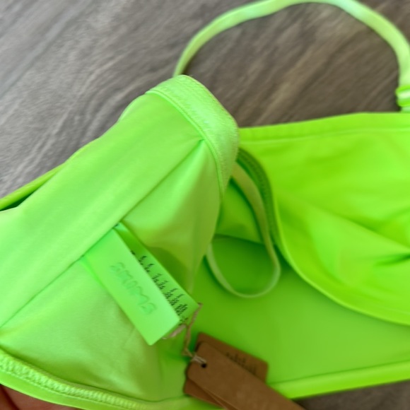 NWT SKIMS Limited Edition Sold Out Neon Green Swim Top size L - Picture 7 of 7